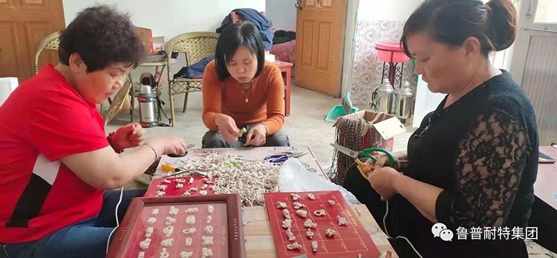 立吹撕裂膜设备