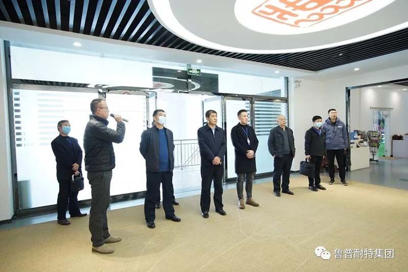 人造草坪丝拉丝机