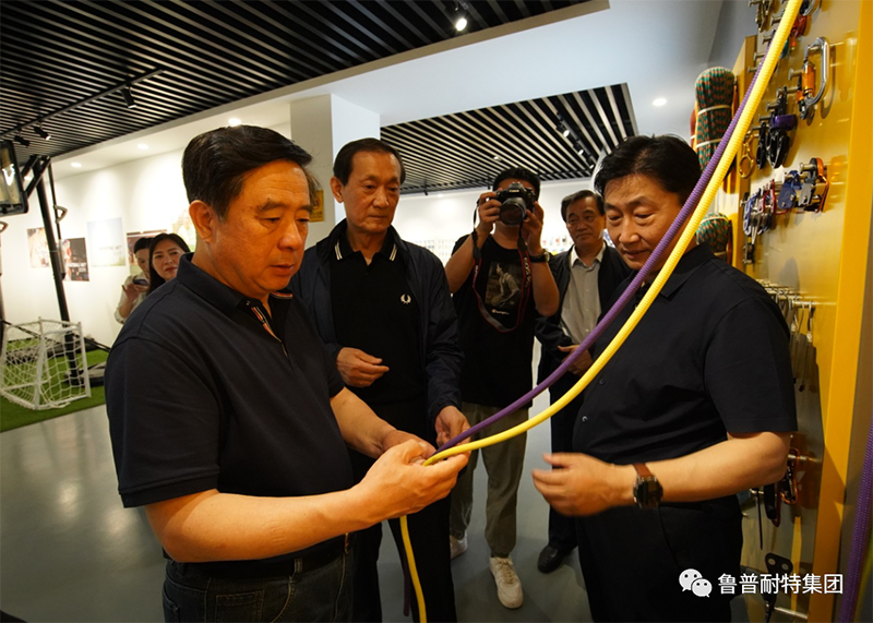 06b92195-7cf9-4ae3-82f0-30349b631da5