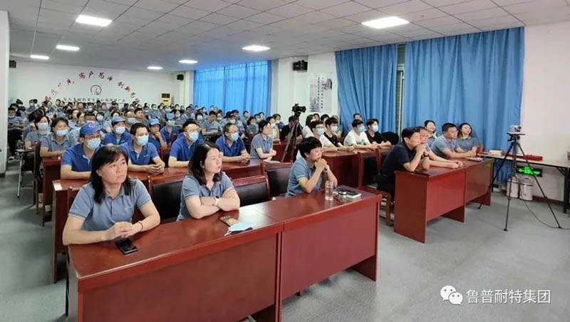 Graduate Student Aid and Front-line Worker Award Ceremony (2)