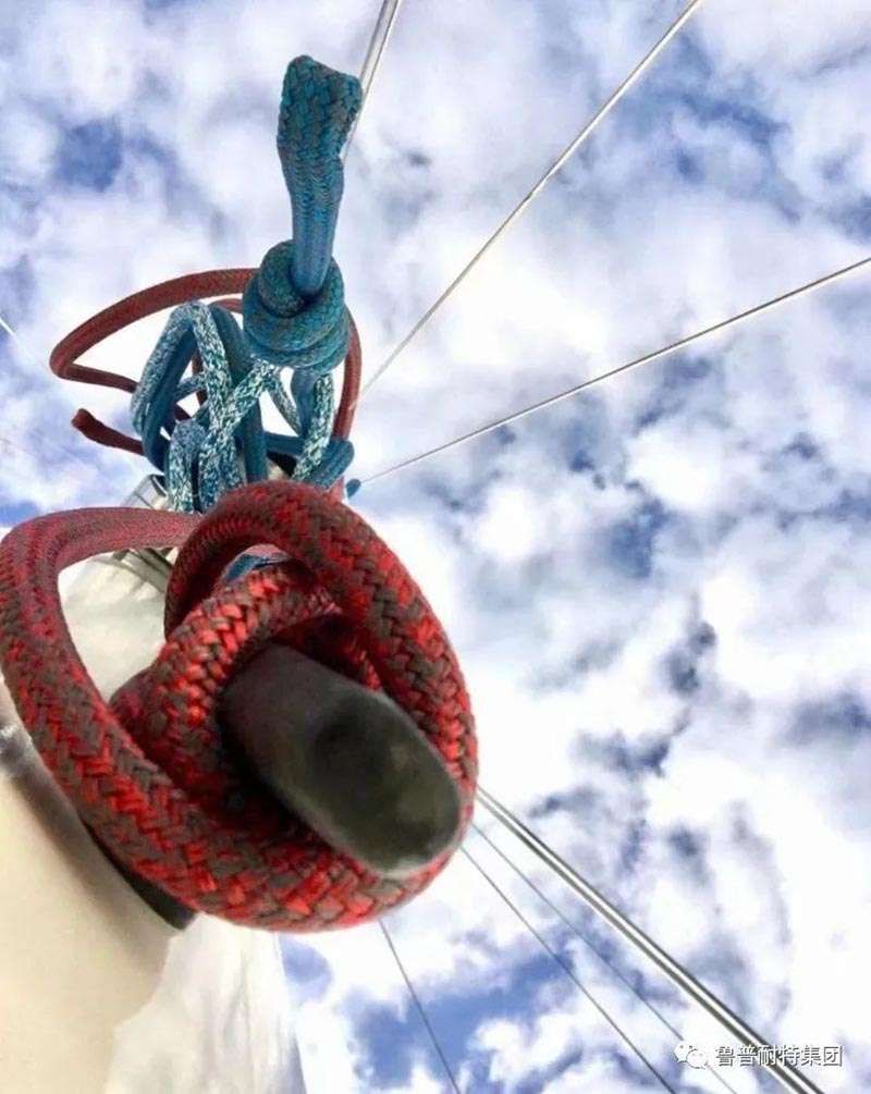 Man circumnavigates Arctic Ocean without stopping 3