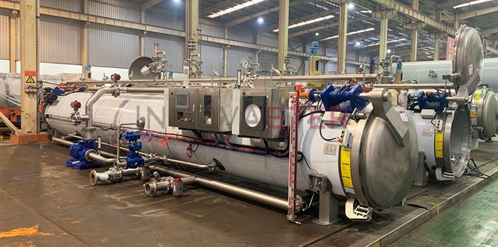 Retorta de vapor de 10 m de largo instalada en la fábrica de sardinas enlatadas