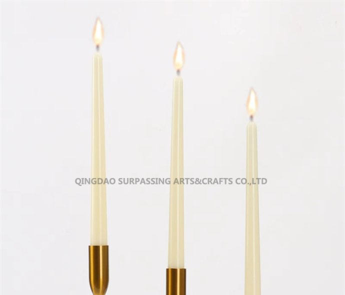 C24T005 Taper candle