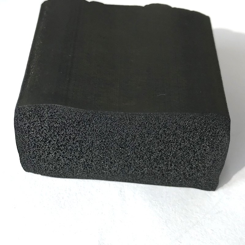 Extruded Neoprene Sponge Rubber Seal Strip